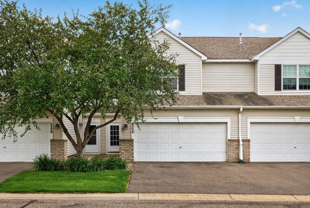 6524 154th Street W 107, Apple Valley