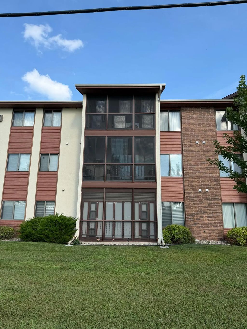 2679 Albion Avenue 108, Fairmont