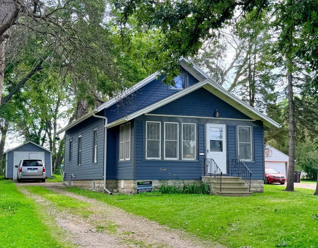 1405 S Broadway Avenue, Albert Lea