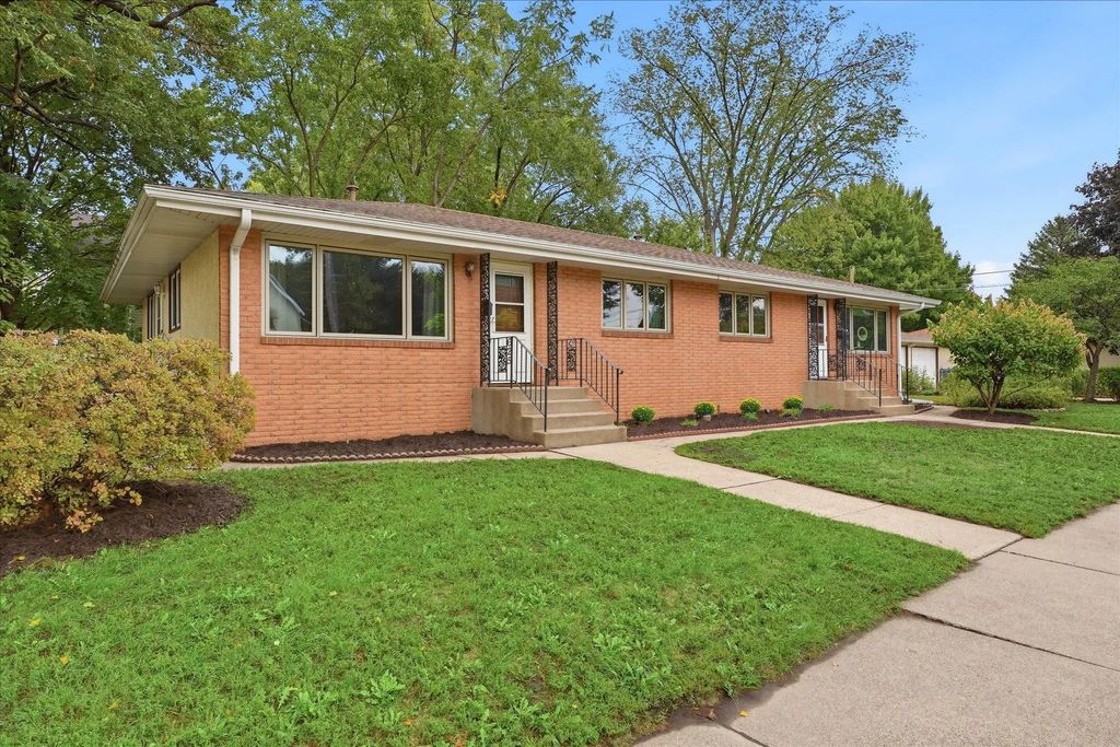 625 Summer Street Ne, Minneapolis