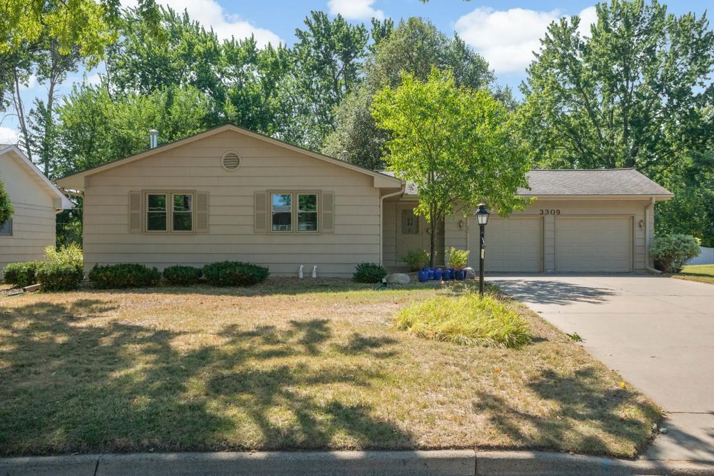 3309 W 87th Street, Bloomington