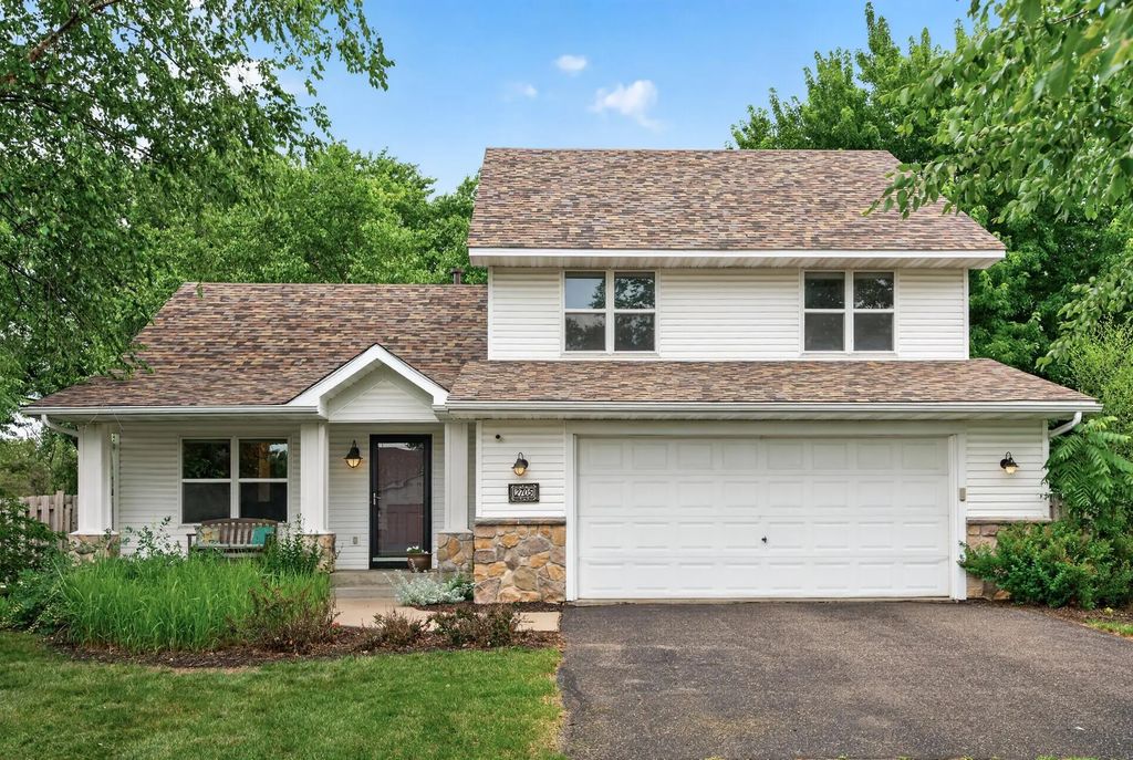 2705 Galway Court, Hudson