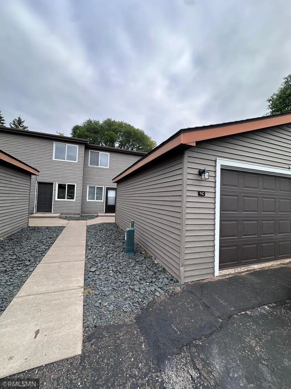 333 Odanah Avenue 4c, New Richmond