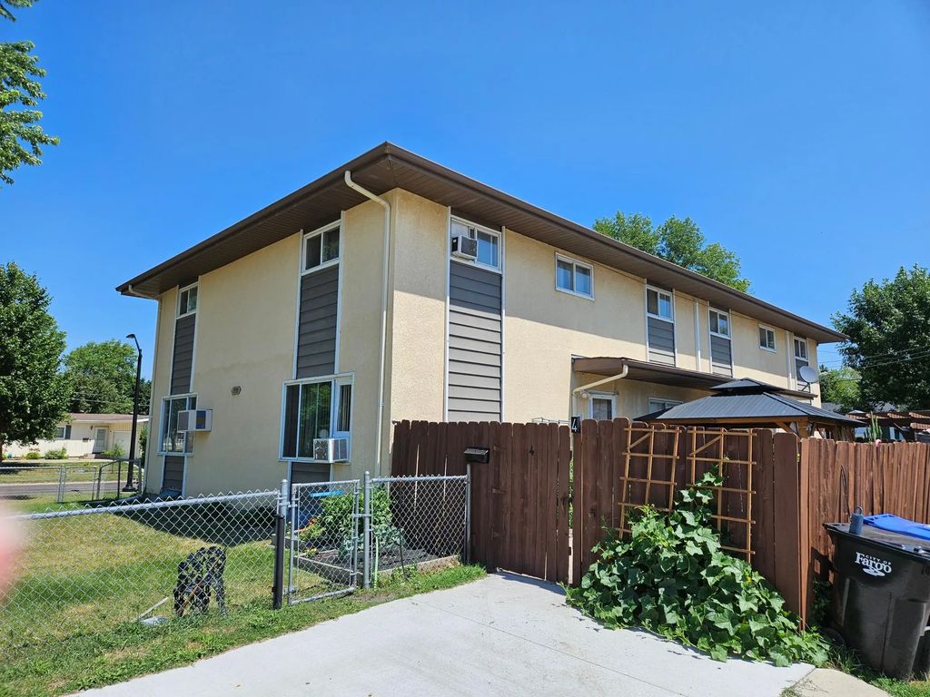 2939 8th Street N 4, Fargo