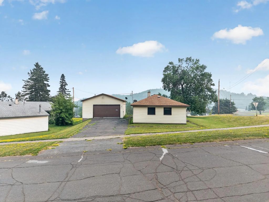 16 Carter Lane, Silver Bay