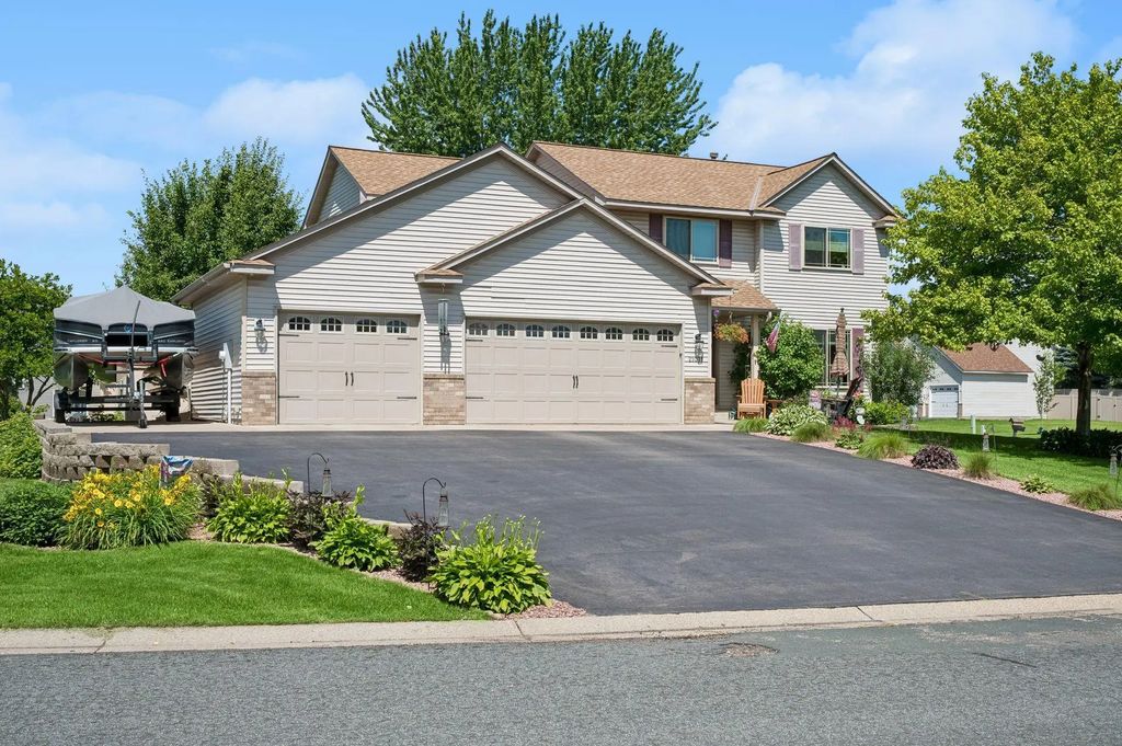 21071 Hyacinth Avenue, Lakeville