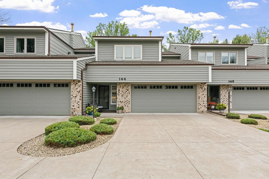 144 122nd Avenue Nw, Coon Rapids