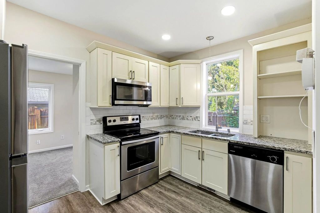 941 Cypress Street, Saint Paul