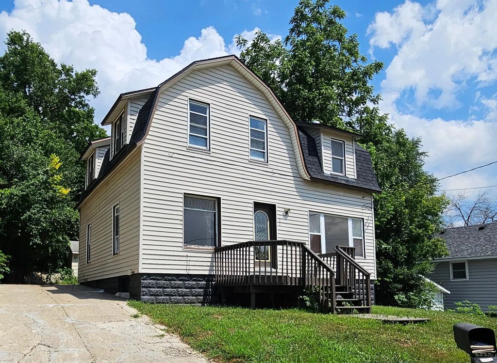 22 2nd Street Se, Faribault