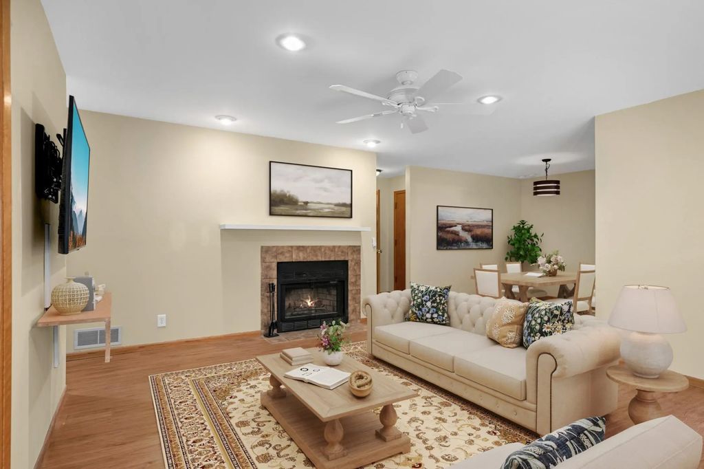 4361 Buckingham Court 1207, Vadnais Heights