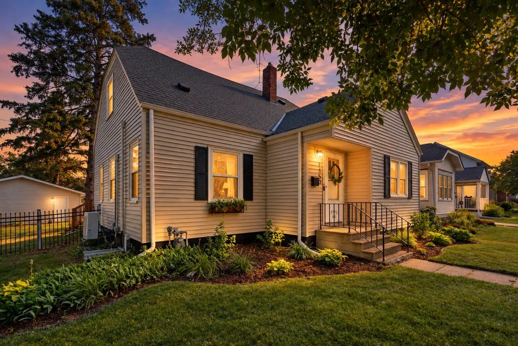 1153 Idaho Avenue W, Saint Paul
