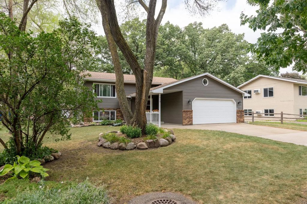 1513 32nd Avenue N, Saint Cloud