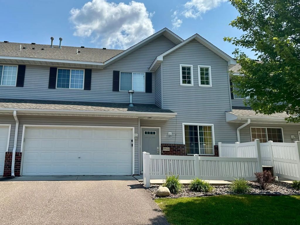 8944 Olive Lane N, Maple Grove