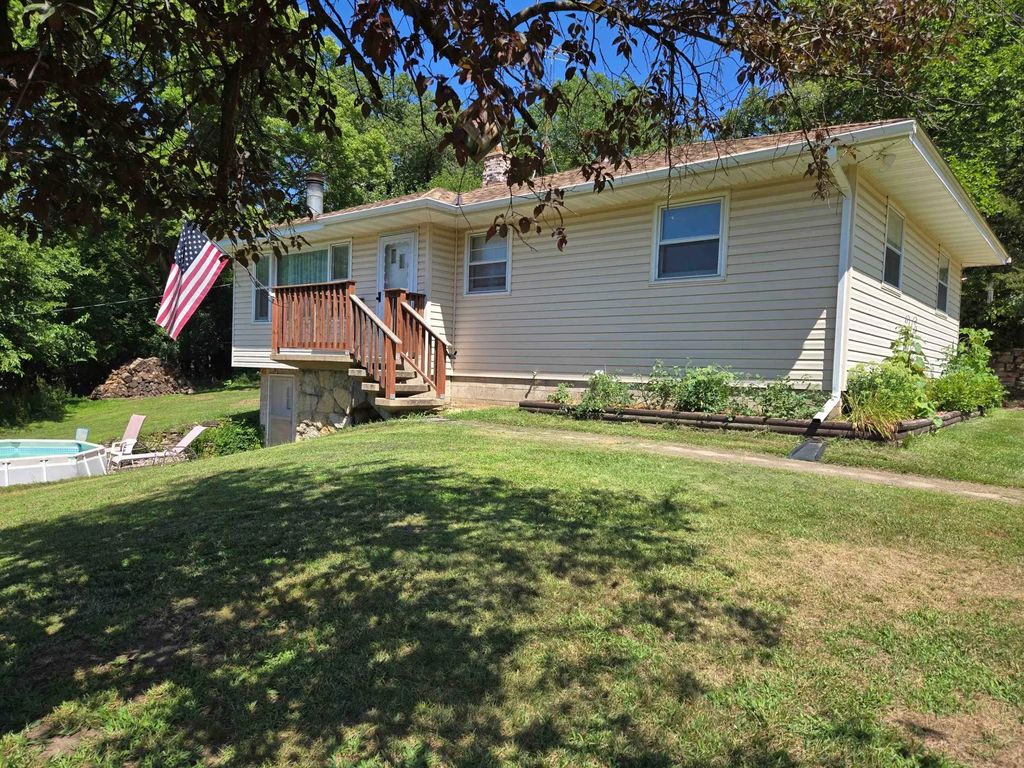 30410 Oak Lane, Cannon Falls