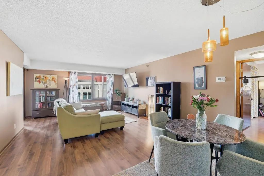 26 10th St W 610, Saint Paul