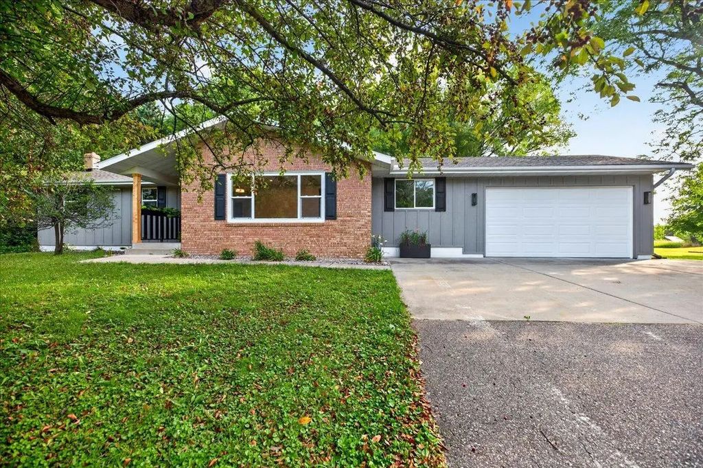 8833 Canby Court, Northfield