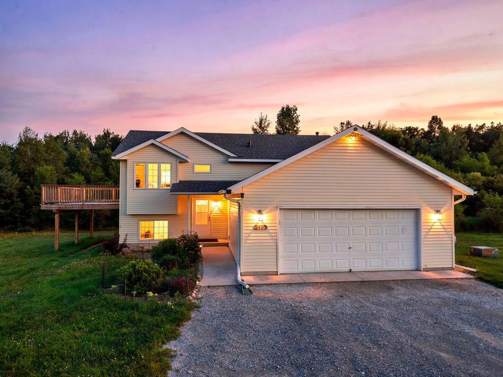 5480 Rush Point Drive, Rush City