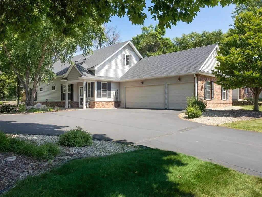 10562 Mississippi Circle N, Brooklyn Park