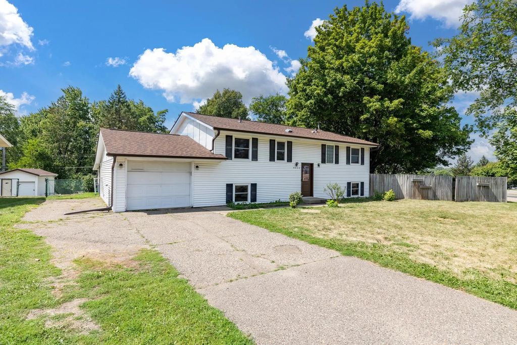 8026 Hynes Avenue S, Cottage Grove
