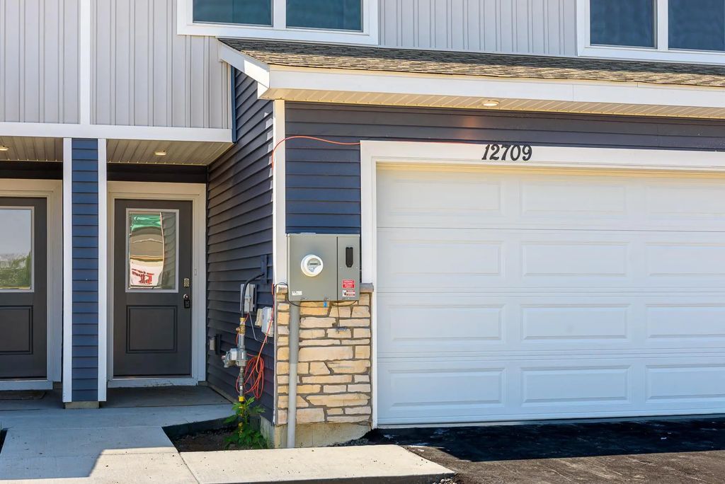 12709 Ashbury Drive, Rogers