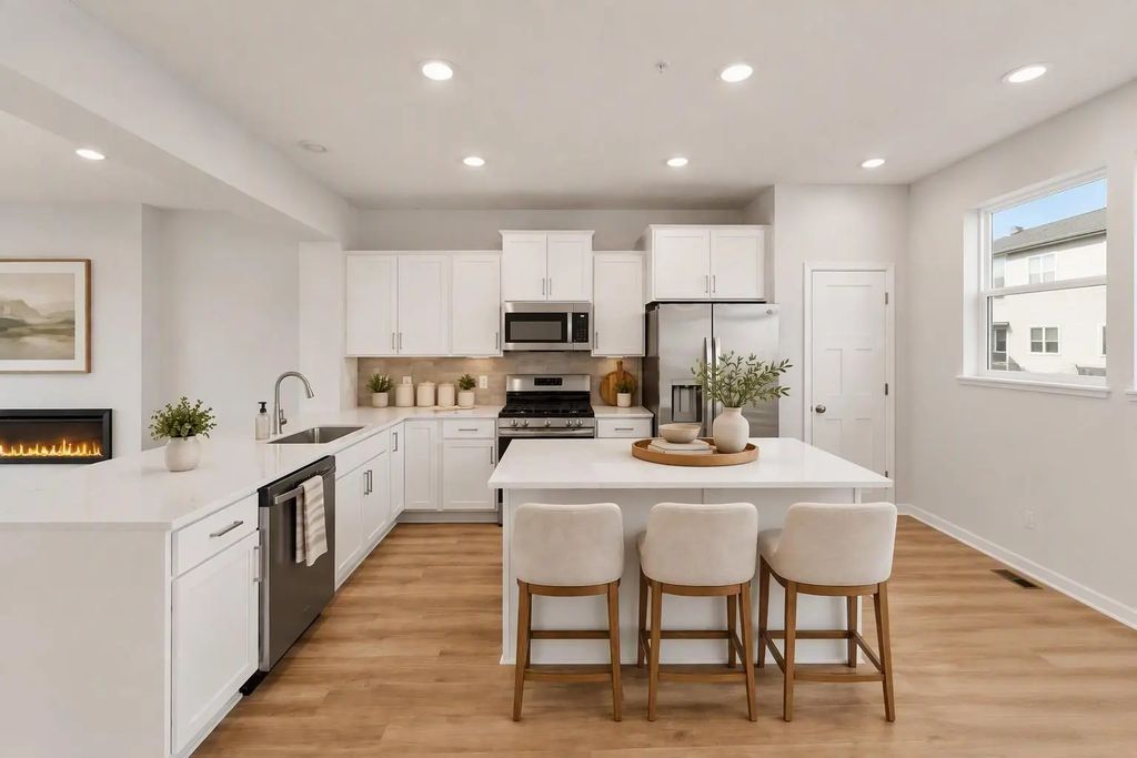 10350 Birchwood Circle, Victoria