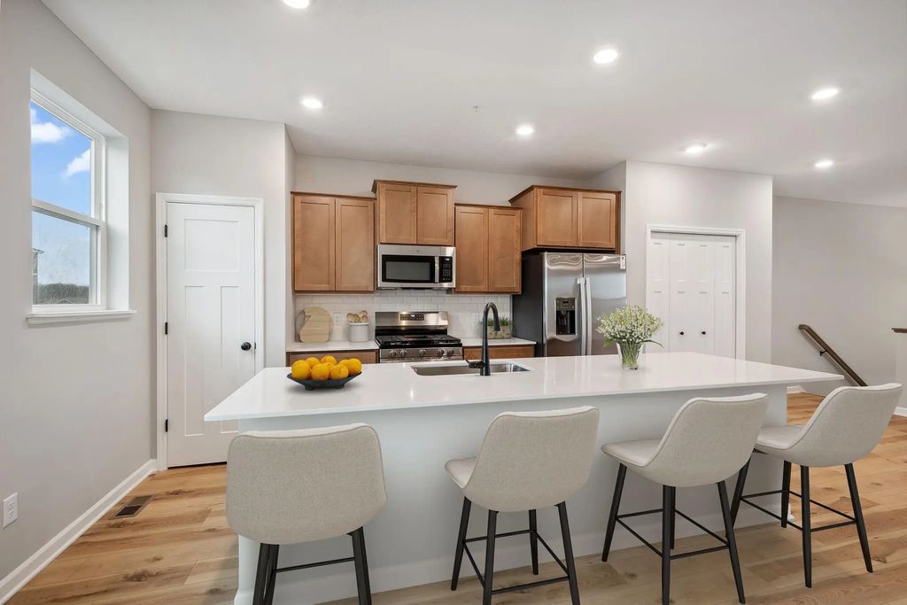 10366 Birchwood Circle, Victoria