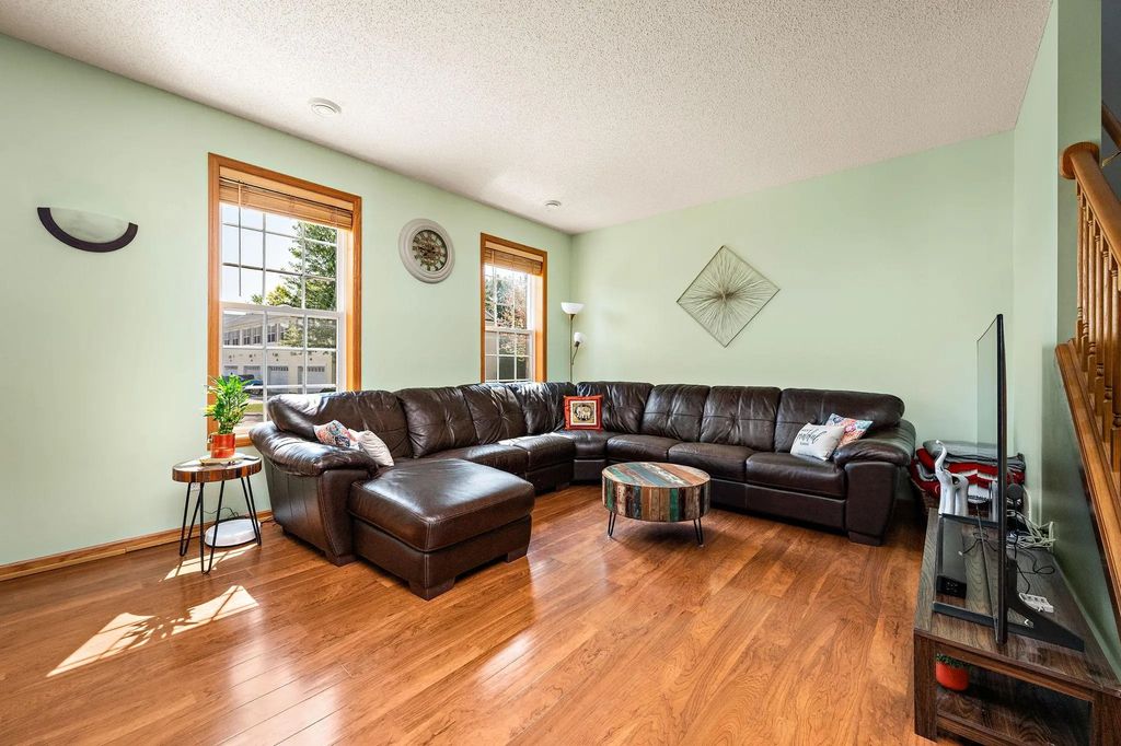 1072 Henslow Avenue N, Oakdale
