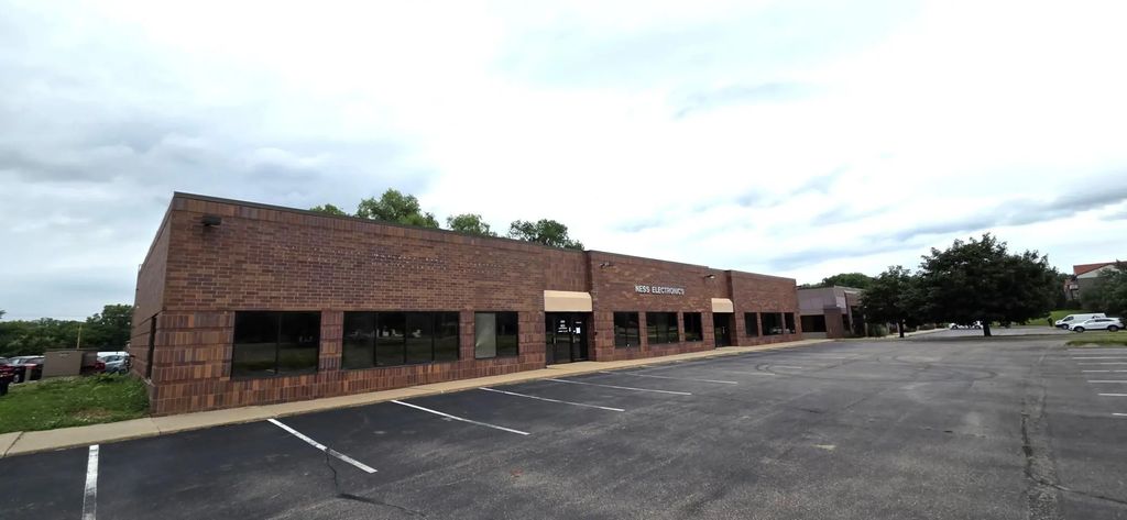 1800 E 121st Street, Burnsville