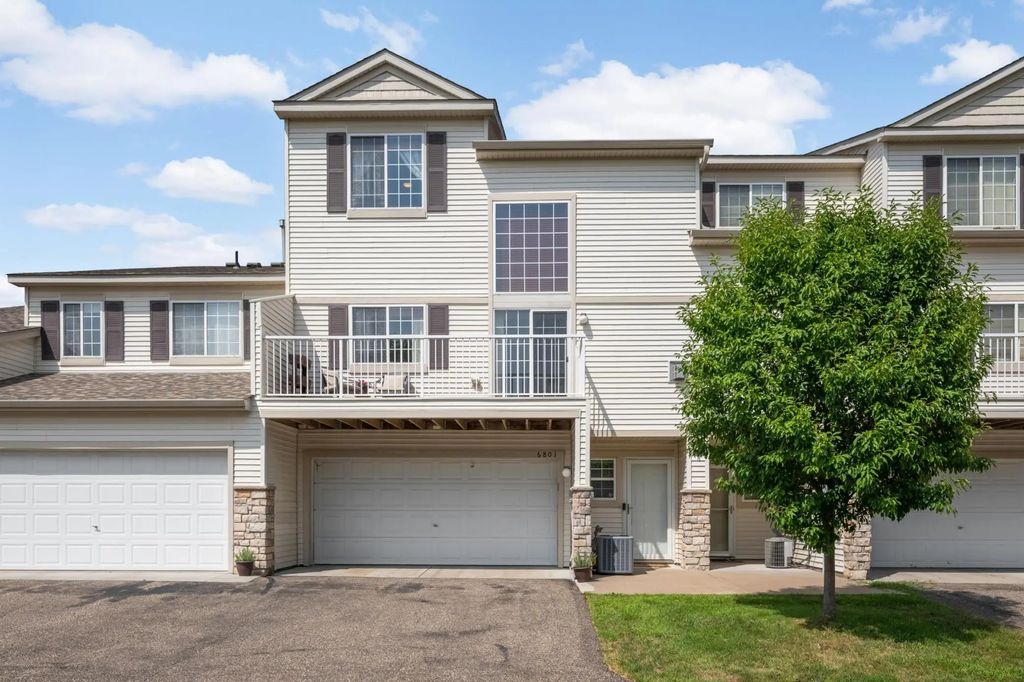 6801 Pine Crest Trail S, Cottage Grove