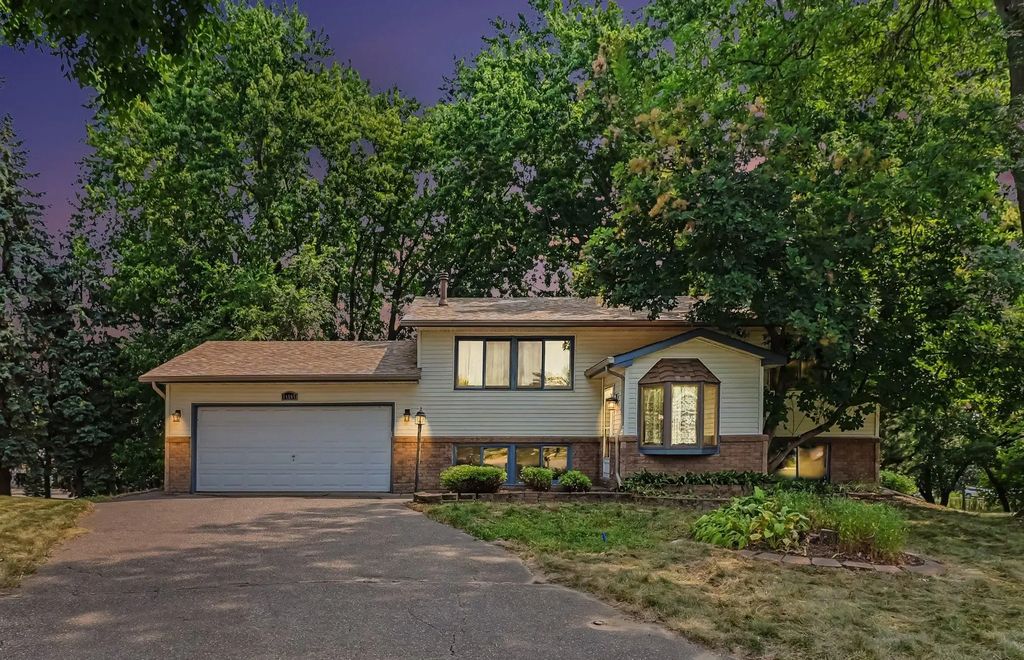 14005 38th Avenue N, Plymouth