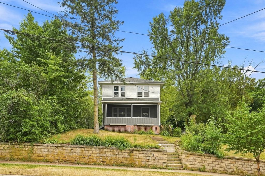 816 Vine Street, Hudson