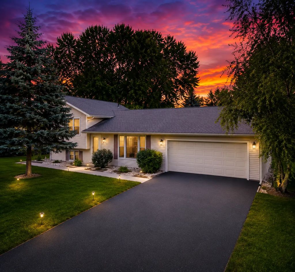 10692 104th Place N, Maple Grove