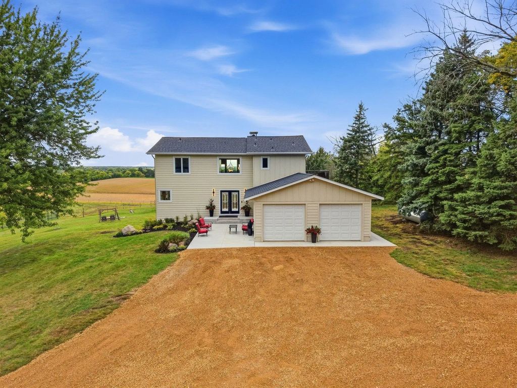 24750 Newport Avenue, Prior Lake