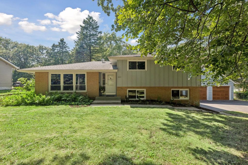 3535 Rustic Place, Shoreview