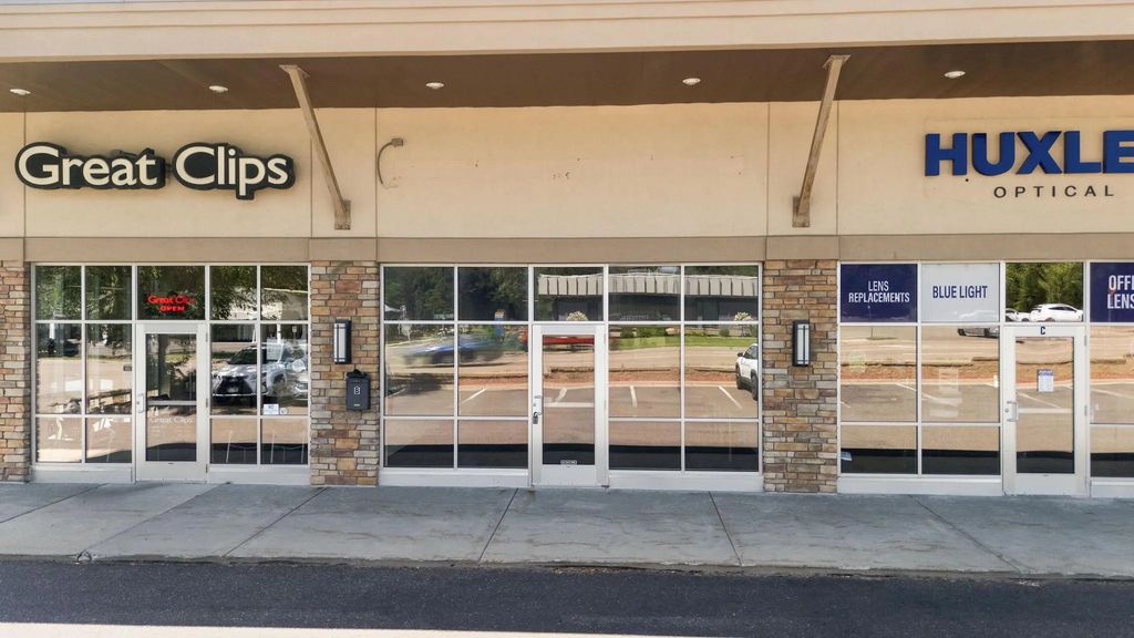 1789 Lexington Avenue N, Roseville