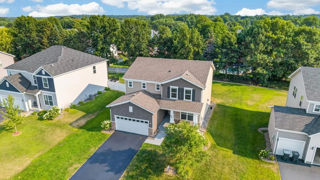 524 Aidan Cove, Eagan