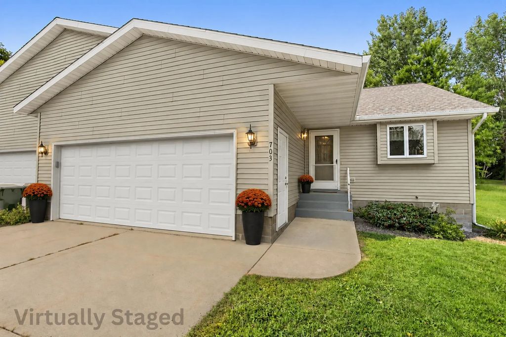 703 2nd Avenue Ne, Melrose