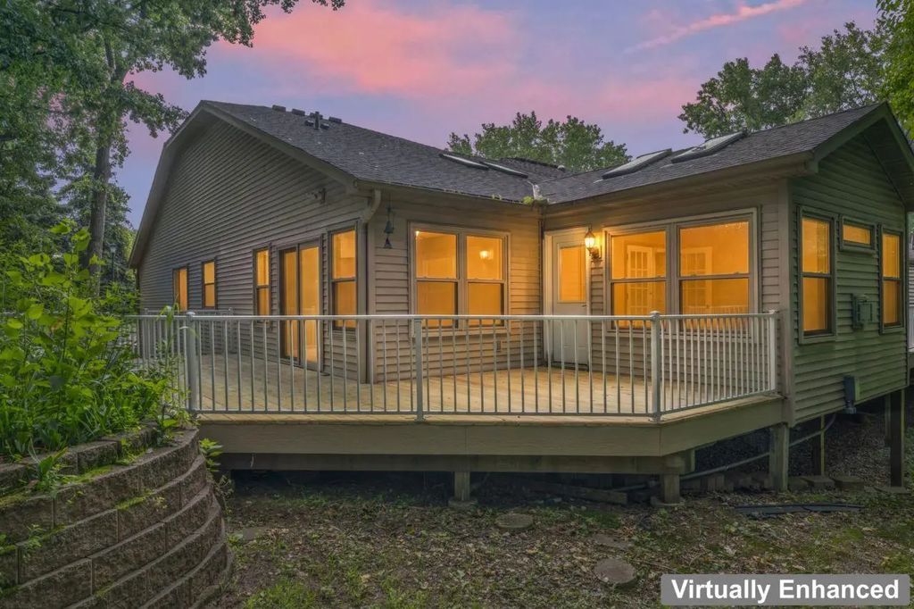 901 Oakwood Heights Circle 7, Eagan