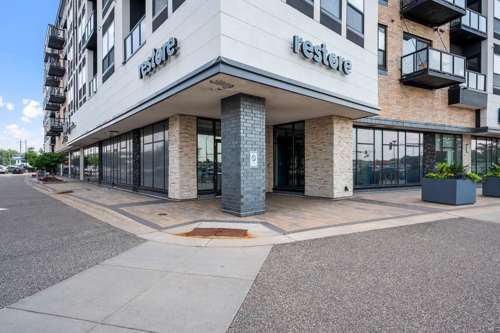 1700 Plymouth Road, Minnetonka
