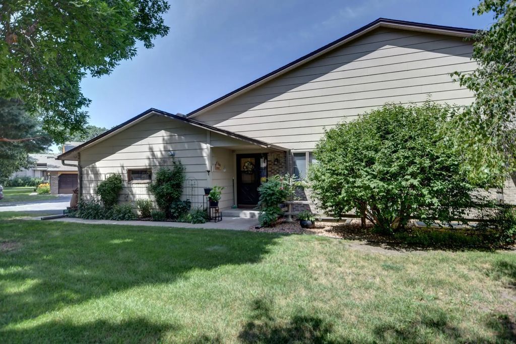 1539 Pheasantwood Trail, Northfield