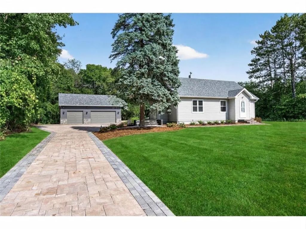 4407 Crosstown Boulevard Ne, Ham Lake