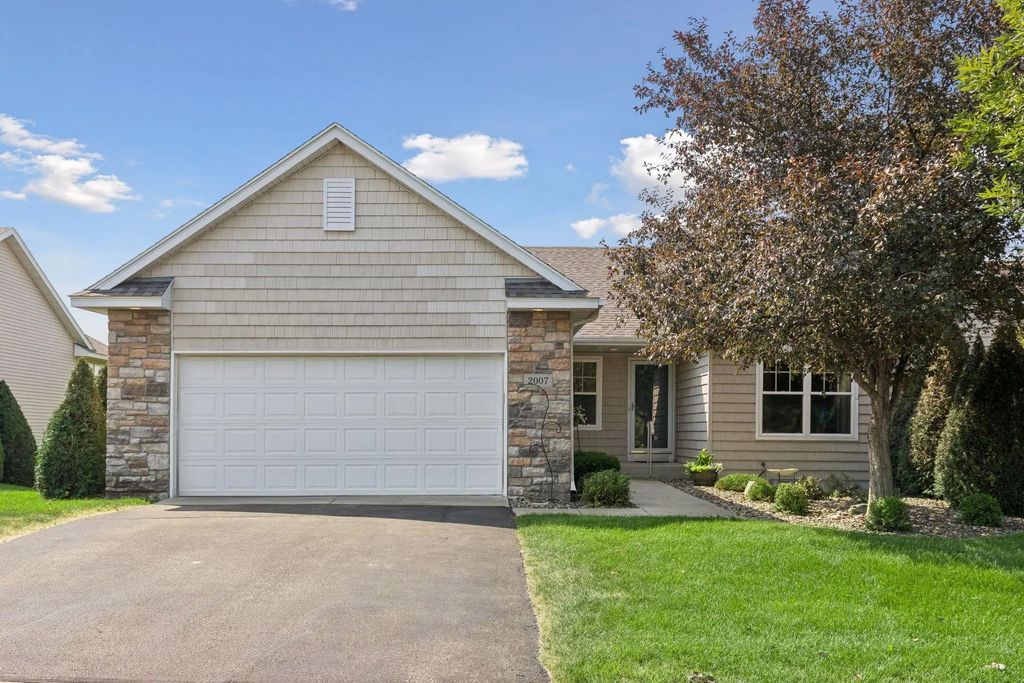 2007 14th Street Ne, Faribault
