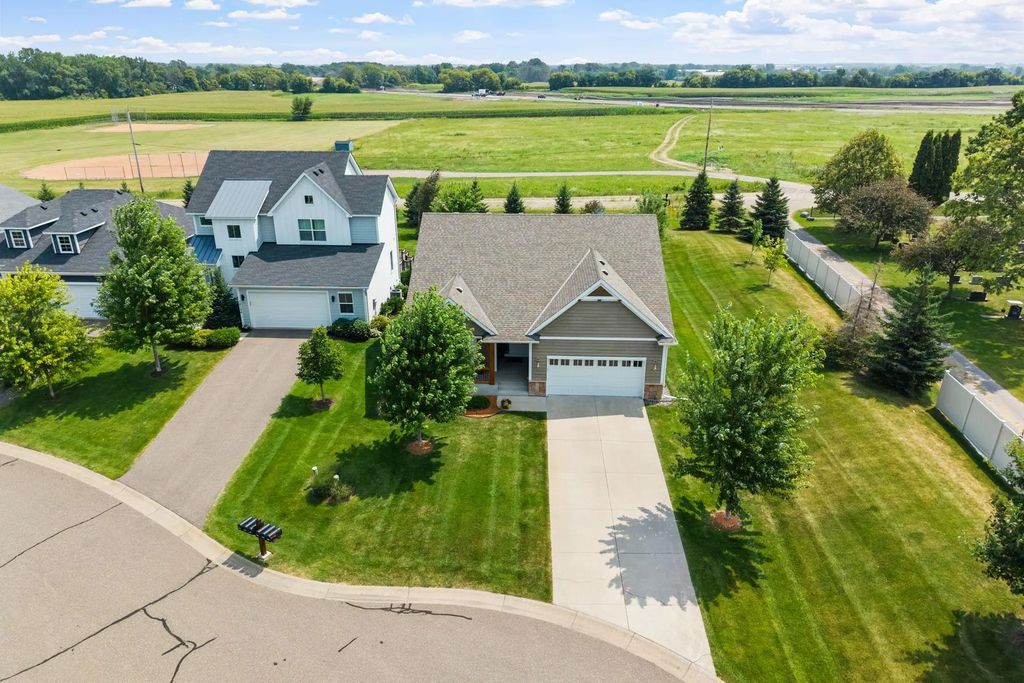 12096 Malisa Court, Rogers