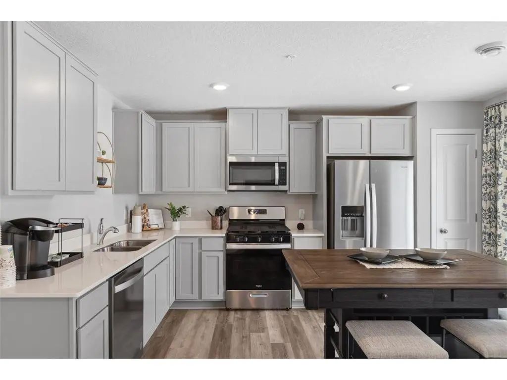 13743 Victoria Meadows Court, Rosemount