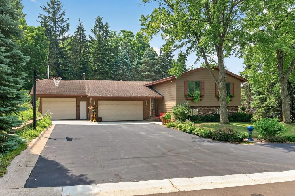 1838 Kathryn Circle, Eagan