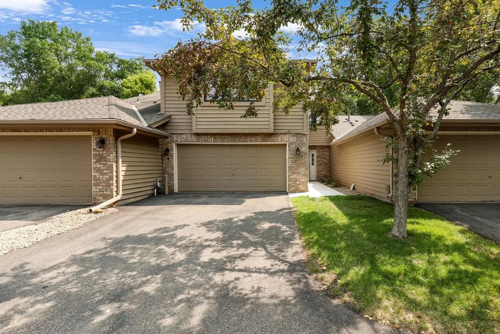 13108 Gemstone Court, Apple Valley