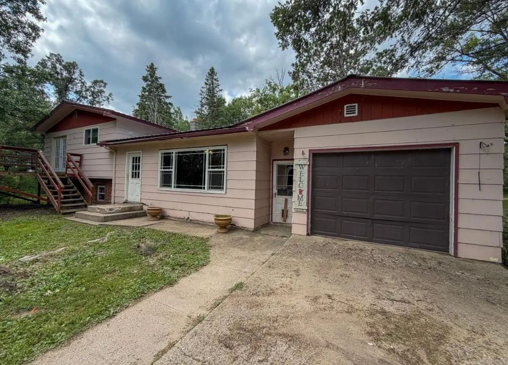 42869 County 2, Leonard