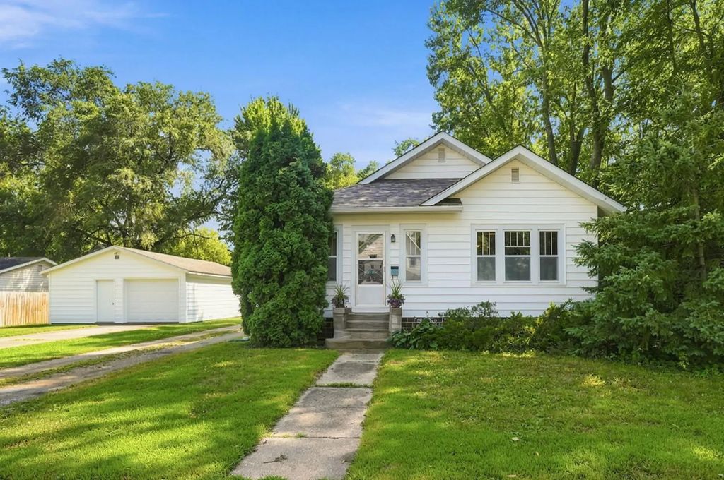 19 12th Street Ne, Faribault