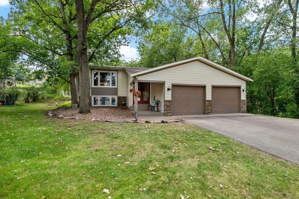 17336 Jersey Way, Lakeville