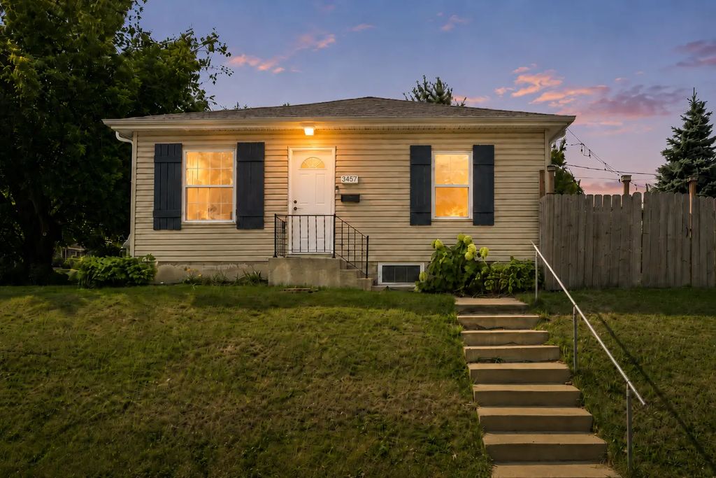 3457 Major Avenue N, Crystal